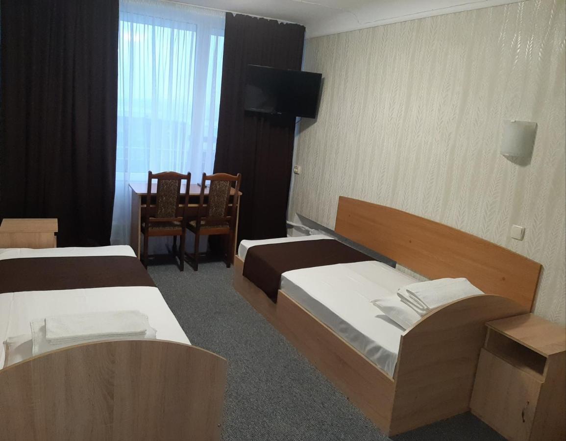 Tourist Hotel Charkiv Esterno foto